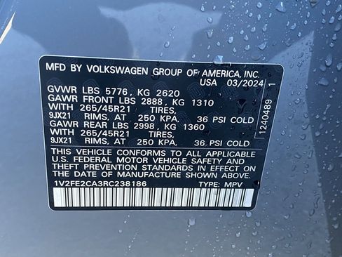 Used 2024 Volkswagen Atlas Cross Sport SEL Premium R-Line image 36