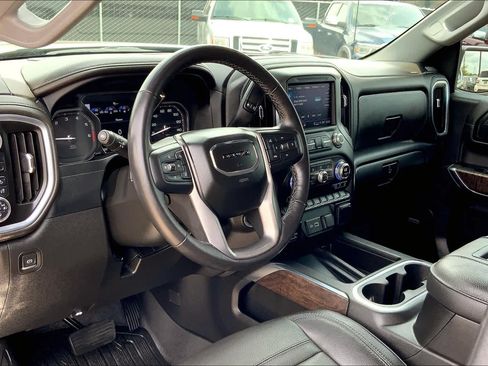 Used 2022 GMC Sierra 1500 Denali w/ Denali Premium Package AWD/4WD image 18