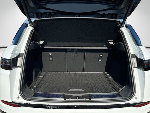 New 2026 Land Rover Range Rover Evoque Dynamic SE image 11