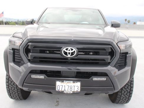 Used 2025 Toyota Tacoma SR5 image 8