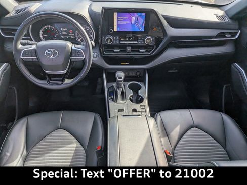 Used 2023 Toyota Highlander XSE image 18