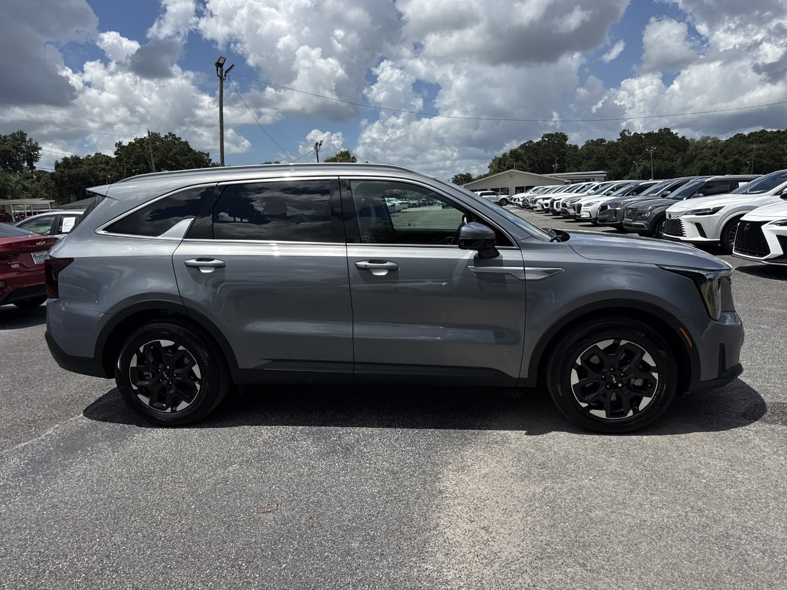 Used 2024 Kia Sorento S FWD image 6