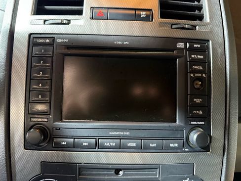 Used 2006 Chrysler 300 SRT8 w/ SRT Option Group II RWD image 19