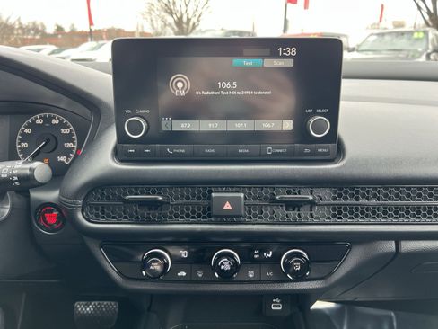 Used 2023 Honda HR-V LX image 17