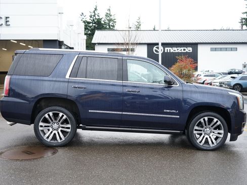 Used 2018 GMC Yukon Denali w/ Denali Ultimate Package image 2