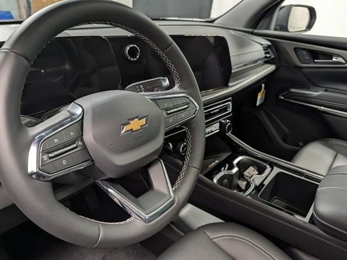 New 2026 Chevrolet Traverse LT w/ Sun and Wheel Package AWD/4WD image 19