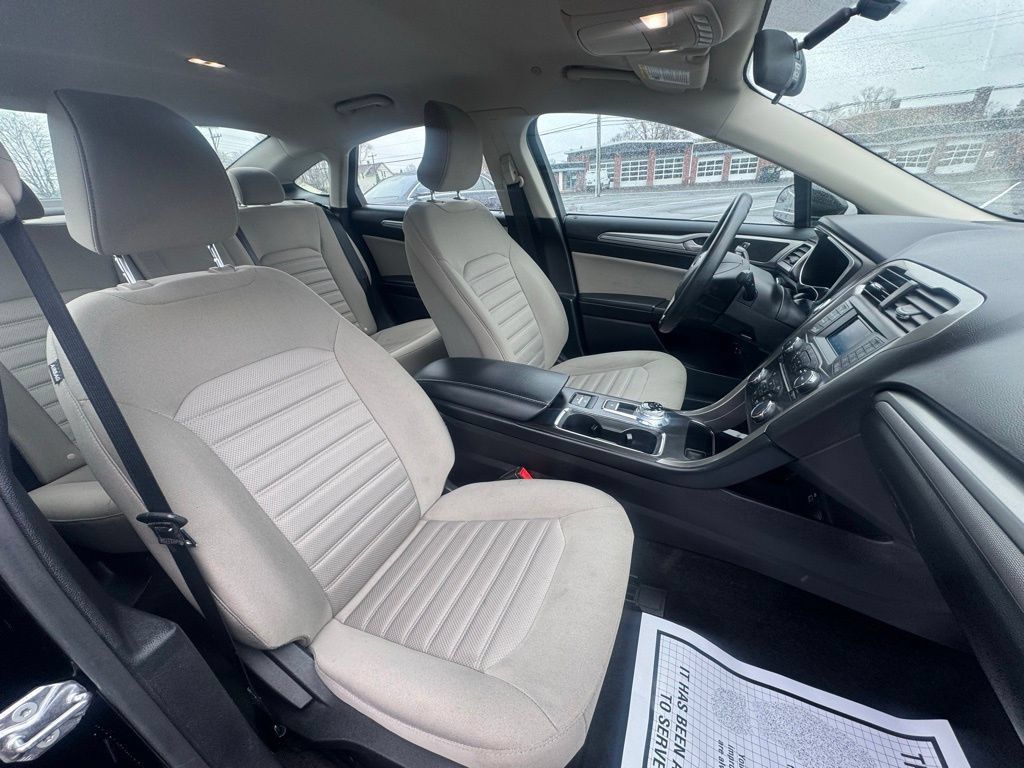 Used 2018 Ford Fusion S FWD image 30