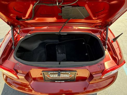 Used 2009 MAZDA MX-5 Miata Grand Touring w/ Premium Pkg RWD image 21