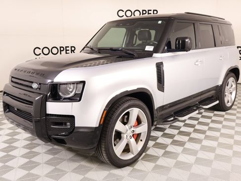 Used 2023 Land Rover Defender 110 X AWD/4WD image 10