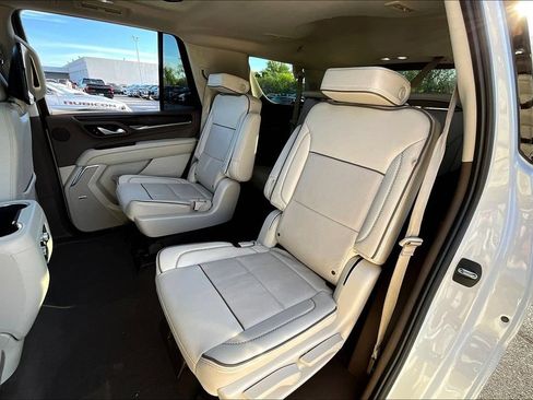 Used 2023 GMC Yukon Denali AWD/4WD image 21
