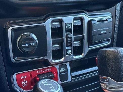 Used 2022 Jeep Gladiator Mojave image 29