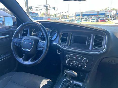 Used 2015 Dodge Charger SE w/ Sport Appearance Group RWD image 13
