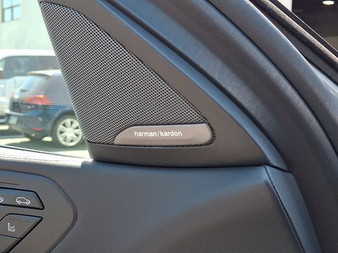 Used 2025 BMW X6 M60i AWD/4WD image 22