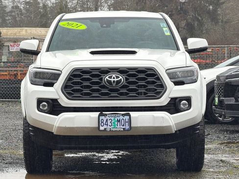 Used 2021 Toyota Tacoma TRD Sport w/ TRD Premium Sport Package image 6