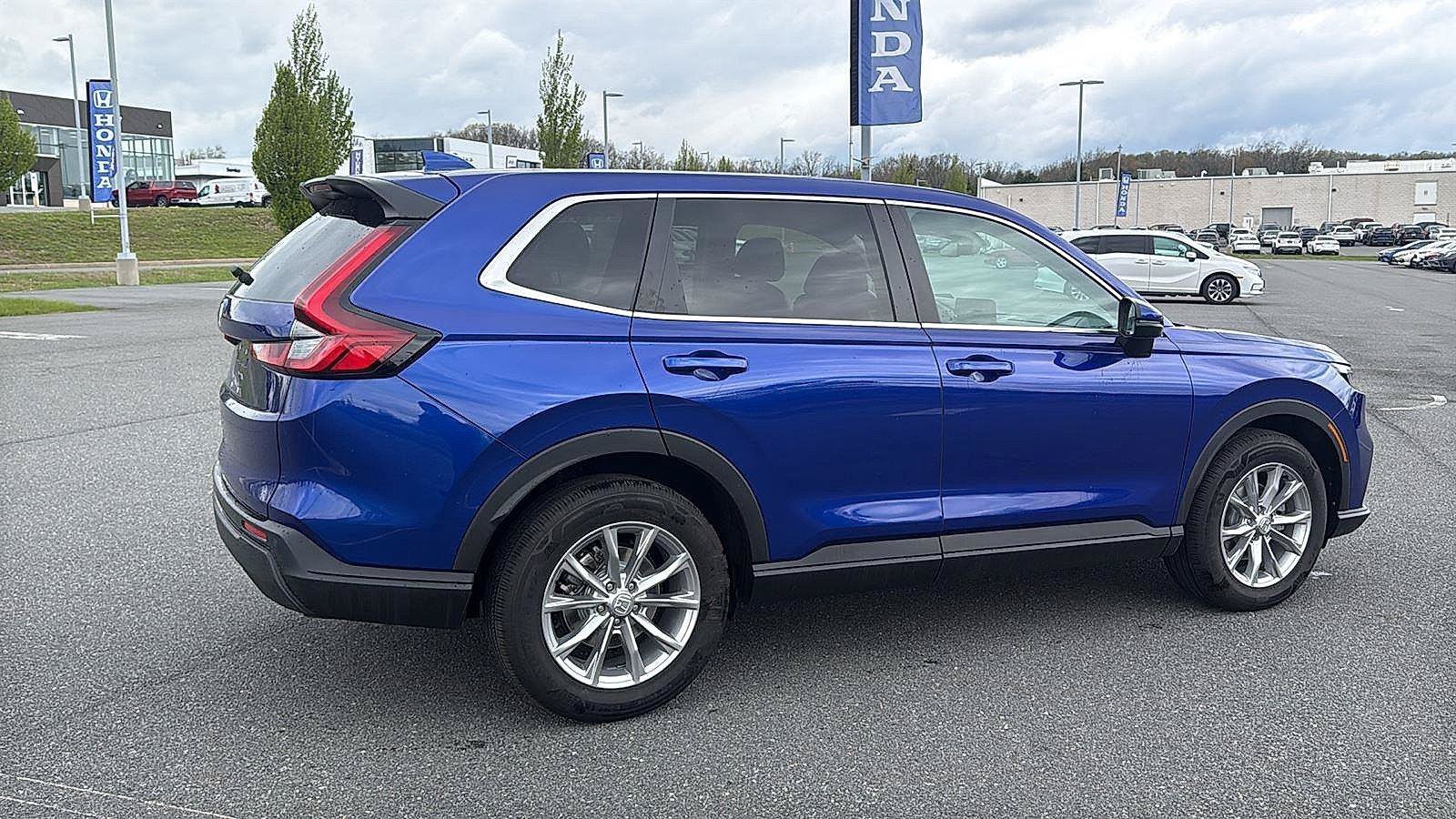 Used 2023 Honda CR-V EX-L image 5