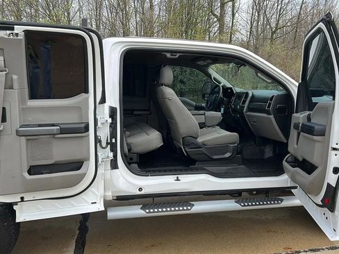 Used 2018 Ford F250 XLT w/ XLT Value Package image 45