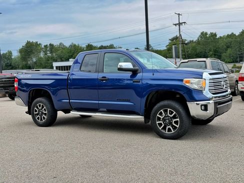 Used 2015 Toyota Tundra Limited w/ Limited Premium Package AWD/4WD image 3