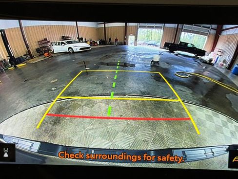 Used 2025 Toyota Tacoma SR5 image 29