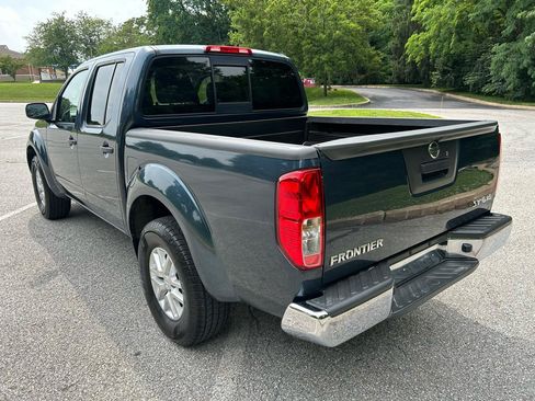Used 2014 Nissan Frontier SV AWD/4WD image 7