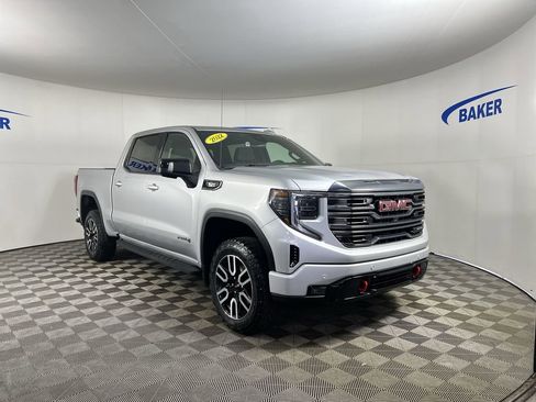 Used 2022 GMC Sierra 1500 AT4 w/ AT4 Premium Package image 2