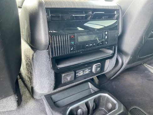 Used 2024 Jeep Wagoneer Series II AWD/4WD image 20