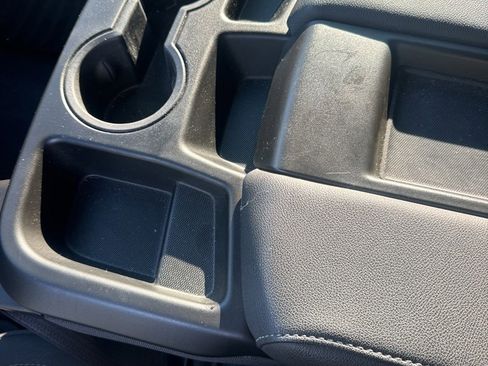 Used 2024 Chevrolet Silverado 2500 LT image 20