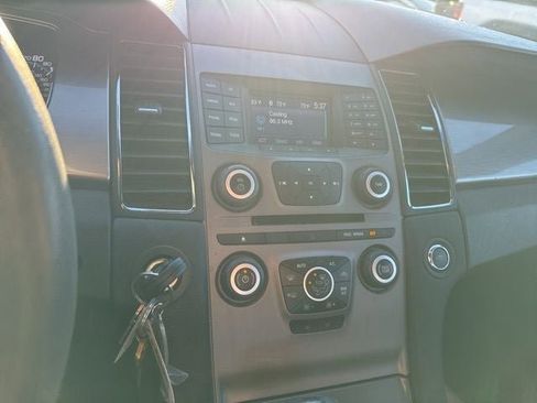 Used 2016 Ford Taurus SEL image 18