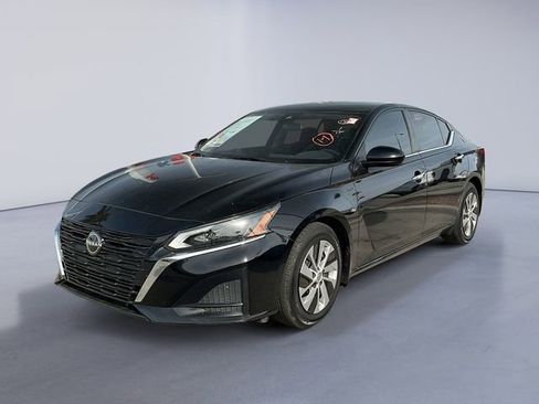 Used 2023 Nissan Altima 2.5 S image 1