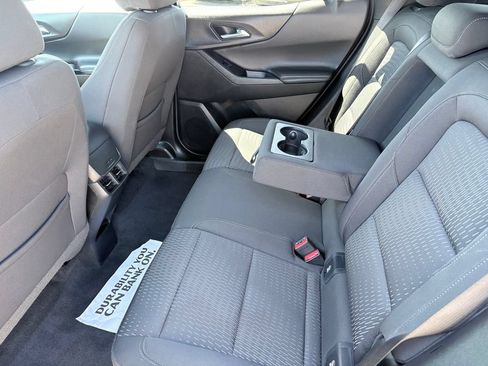 Used 2025 Chevrolet Equinox LT FWD image 8