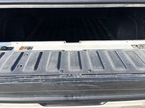 Used 2024 GMC Sierra 1500 Denali w/ Technology Package AWD/4WD image 9