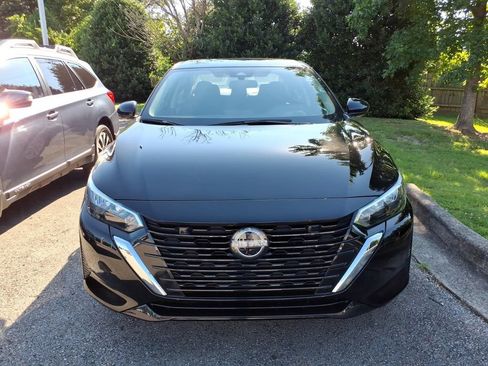 Certified 2024 Nissan Sentra S FWD image 2