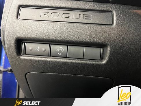Used 2023 Nissan Rogue S AWD/4WD image 24