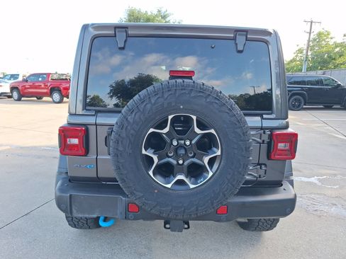 Used 2021 Jeep Wrangler Unlimited Rubicon 4xe w/ Steel Bumper Group AWD/4WD image 5