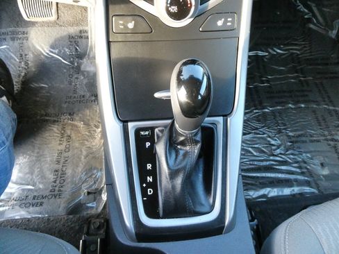 Used 2014 Hyundai Elantra SE w/ Option Group 02 FWD image 19