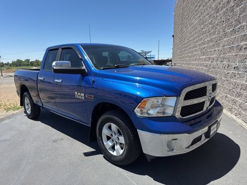 Used 2015 RAM 1500 Classic SLT w/ Luxury Group AWD/4WD image 3