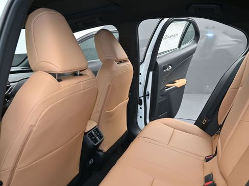 New 2025 Lexus UX 300h FWD image 12