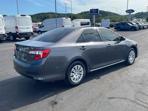 Used 2014 Toyota Camry LE FWD image 5
