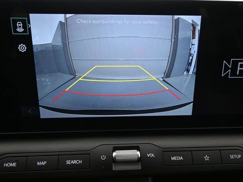 Used 2025 Kia K4 LXS image 3