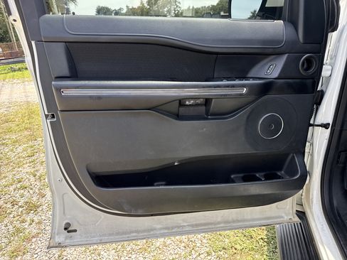 Used 2020 Ford Expedition XLT RWD image 27