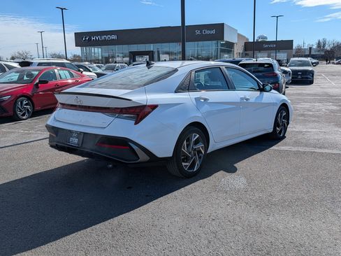 Certified 2025 Hyundai Elantra SEL image 5