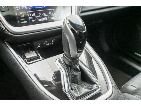 Used 2020 Subaru Outback Limited image 43