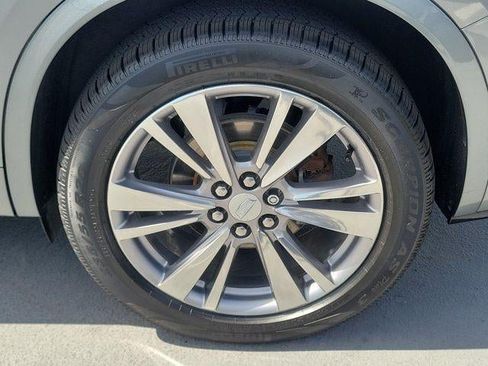 Certified 2023 Cadillac XT6 Premium Luxury FWD image 9
