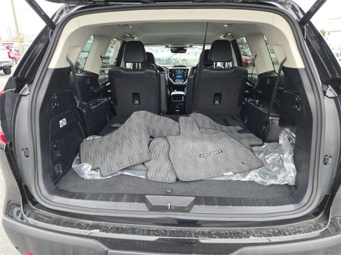 Used 2023 Subaru Ascent Limited image 19