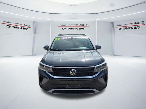 Used 2024 Volkswagen Taos SE AWD/4WD image 8