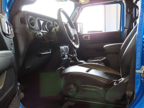 Used 2022 Jeep Gladiator Overland AWD/4WD image 22