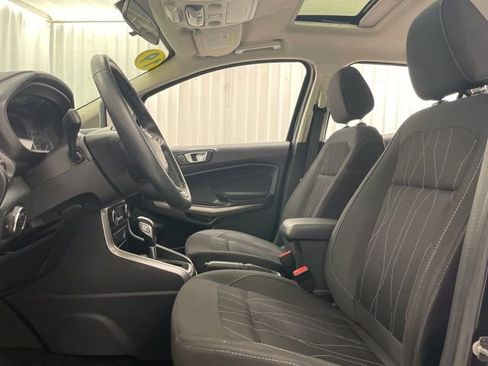Used 2019 Ford EcoSport SE w/ SE Convenience Package image 9