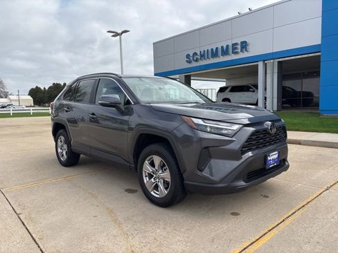 Used 2024 Toyota RAV4 XLE FWD image 3