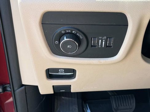 Used 2022 Jeep Grand Cherokee L Limited image 32