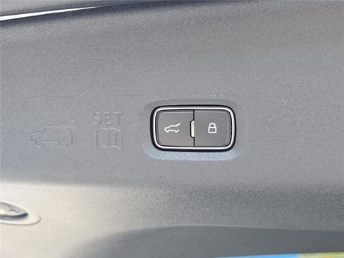 New 2026 Lincoln Navigator L Reserve AWD/4WD image 10