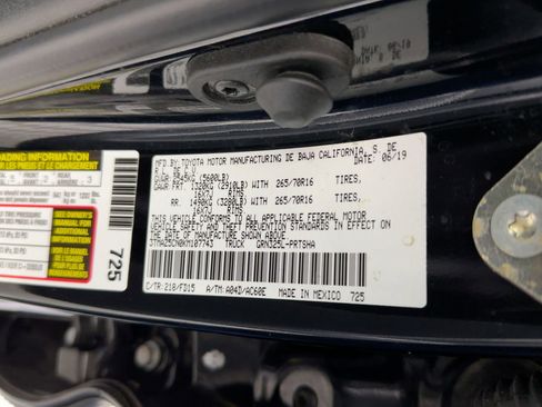 Used 2019 Toyota Tacoma TRD Off-Road image 18